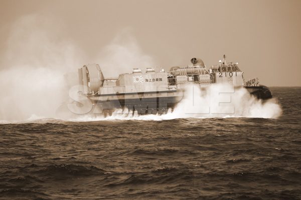 観艦式 「LCAC　エア・クッション型揚陸艇」 #11 セピア